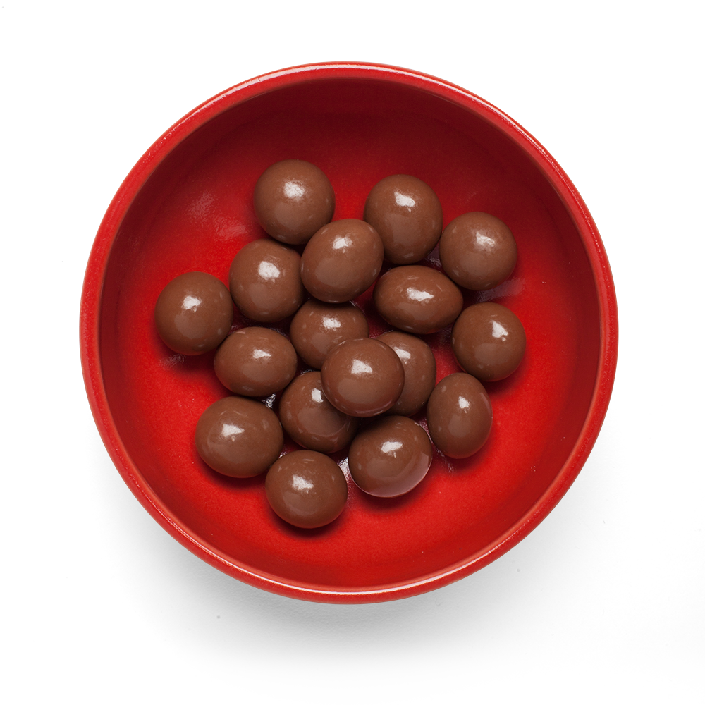 Конфеты шарики в шоколаде. Шоколадные шарики. Круглая шоколадка. Круглые шоколадные конфеты. Конфетки шоколадные шарики.